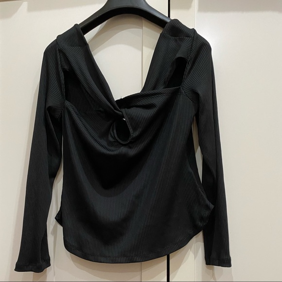 Anthropologie Twist Cut-Out Top - Picture 5 of 6